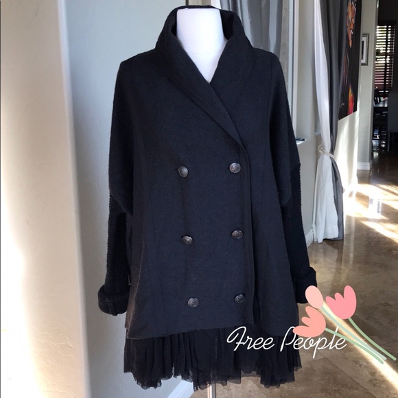 Free People Jackets & Blazers - 👚🌸❤️Free People Cute oversized coat 🧥